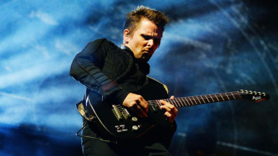 Radiohead dan Muse Pernah Bikin Lagu Buat James Bond? thumbnail